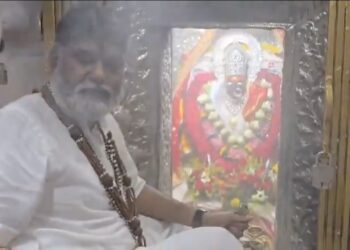 नवरात्रि के प्रथम दिवस दिनांक 22/9/2025 माँ शारदा की प्रातः कालीन आरती श्रृंगार वा भव्य दर्शन 🚩🙏🏻
