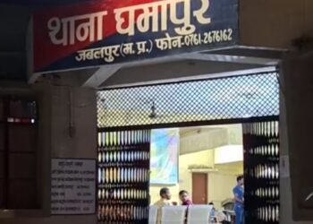 जबलपुर में अनोखा मामला पति ने ममेरी बहन पर पत्नी को भगाने का लगाया आरोप