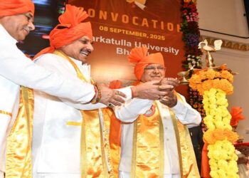 माता-पिता, गुरुजनों के योगदान के प्रति हमेशा रहें कृतज्ञ राज्यपाल श्री पटेल