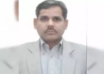 UP के सीनियर IAS अफसर पर महिला संविदा कर्मचारियों का गंभीर आरोप