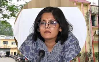 गोल बाजार एवं घंटाघर रामलीला मैदान में रामलीला कार्यक्रम के दौरान निगम की आवश्यक व्यवस्थाओं हेतु आयुक्त सुश्री परिहार ने सौंपे दायित्व