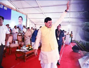 SDM को सीएम मोहन यादव ने कर दिया सस्पेंड