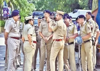 मध्यप्रदेश मैट्रिक और 8वीं पास युवाओं के लिए सरकारी नौकरी पाने का बहुत ही गोल्डन चांस है. मध्य प्रदेश कर्मचारी चयन बोर्ड  ने राज्य पुलिस बल में कांस्टेबल पदों पर भर्तियों का विज्ञापन जारी कर दिया है.