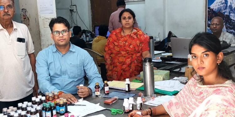 *औषधि निरीक्षकों के विशेष जांच दल द्वारा छिंदवाड़ा में औषधियों की गुणवत्ता जांच के लिए लगातार की जा रही कार्रवाई*