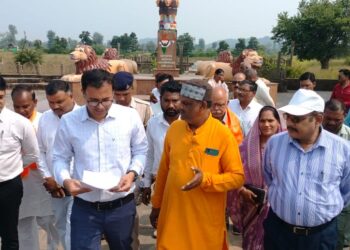 ग्राम पंचायत उमरियापान में मनमानी और भ्रष्टाचार की शिकायत, कलेक्टर ने कार्रवाई का दिया आश्वासन