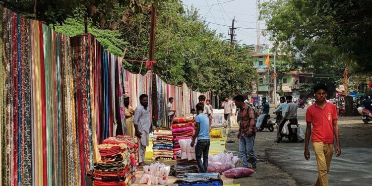 एसपी ऑफिस चौराहे के पास झगड़े का लाइव वीडियो वायरल होने के बाद मचा हड़कंप,पुलिस करेगी जांच….! वीडियो