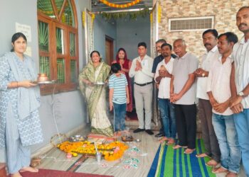 राज्यसभा सांसद माया नारोलिया ने निज निवास पर परिजनों संग किया गोवर्धन पूजन…