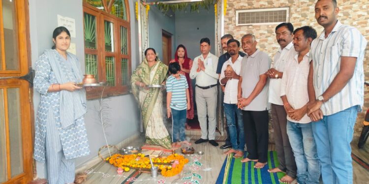 राज्यसभा सांसद माया नारोलिया ने निज निवास पर परिजनों संग किया गोवर्धन पूजन…