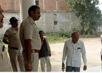 अवैध शराब बिक्री को लेकर पुलिस को सोपा ज्ञापन,,दी चक्काजाम करने की चेतावनी,,