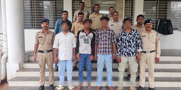 कोतवाली टीआई कंचन सिंह ठाकुर की सक्रियता से पुलिस ने पार्किंग विवाद पर अडीबाजी, फायरिंग,हत्या के प्रयास मामले में आरोपियों को चंद घंटे में किया गिरफ्तार…!