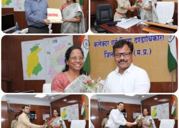 नवागत कलेक्टर श्रीमती ऊषा परमार ने पदभार ग्रहण किया