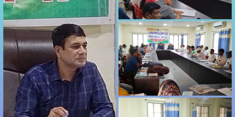 योजनाओं और गतिविधियों में प्रगति लाने सेक्टर ढीमरखेड़ा और खमतरा की ग्राम पंचायतों की जनपद सभाकक्ष ढीमरखेड़ा में हुई समीक्षा बैठक