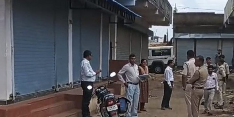 देखे VIDEO स्वास्थ्य विभाग बीएमओ रानी वर्मा की बड़ी कार्रवाई झोला छाप क्लीनिक सील*