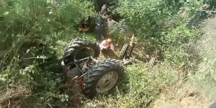 सारंगपुर में बड़ा हादसा: खेत जोतते समय ट्रैक्टर पलटने से किसान की मौत
