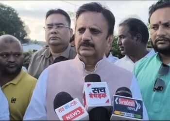*तामिया अस्पताल में डॉक्टर होने के बाद भी नहीं मिल रहा ग्रामीणों को उपचार ग्रामीणों ने स्वास्थ्य मंत्री से लगाई गुहार*