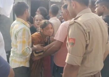 2 नाबालिग बच्चों ने हथौड़े से तीनों मर्डर किए VIDEO