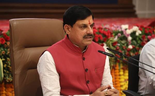 कलेक्टर्स किसानों को प्राकृतिक एवं जैविक खेती के लिये करें प्रोत्साहित : मुख्यमंत्री डॉ. यादव