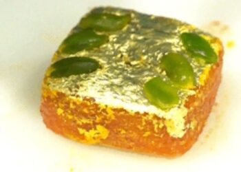 गोल्डन ग्लैमर’: 1.11 लाख रुपये किलो की ‘स्वर्ण प्रसादम’ बनी चर्चा का केंद्र