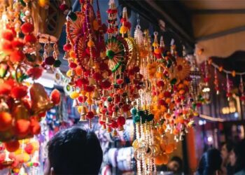 दिवाली पर देशभर में रिकॉर्ड खरीदारी, कारोबार ₹6.05 लाख करोड़ के पार