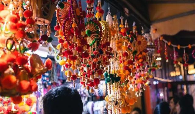 दिवाली पर देशभर में रिकॉर्ड खरीदारी, कारोबार ₹6.05 लाख करोड़ के पार