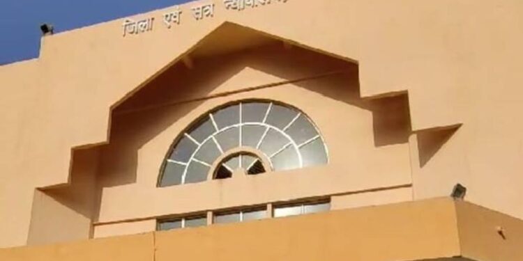 अपने ही दो बच्चों की हत्या करने वाली मां को हुई आजीवन कारावास की सजा मात्र 20 दिन के नवजात बच्चों को मार के फेंक आई थी मां।