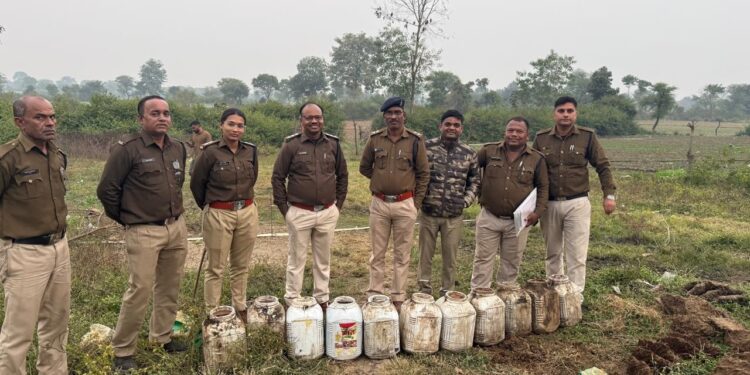 585 किलोग्राम जब्त महुआ लाहन को किया गया नष्ट 104 पाव देशी मदिरा मसाला,15 लीटर अवैध हाथ भट्टी मदिरा जब्त वृत्त कटनी क्रमांक 1 एवं 2 में आबकारी विभाग की दबिश आबकारी अधिनियम के तहत 5 प्रकरण पंजीबद्ध