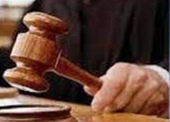 जमीनी विवाद पर से चाकू, लट्ठ एवं बका से हत्या करने वाले आरोपीगण को आजीवन कारावास की सजा एवं जुर्माना