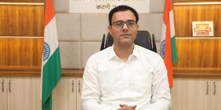 कलेक्टर श्री तिवारी ने आदतन अपराधी के विरूद्ध की जिला बदर की कार्यवाही  5 माह की अवधि के लिए किया जिले की राजस्‍व सीमाओं से निष्‍कासित