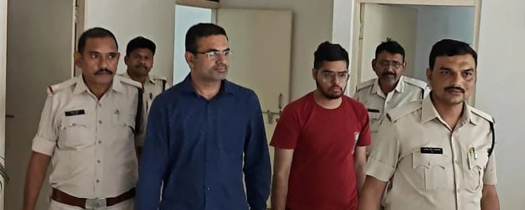 कटनी पुलिस ने लाखों की ऑनलाइन ठगी का पर्दाफाश किया, दो आरोपी गिरफ्तार फर्जी लेनदेन के जरिये सोना खरीद-फरोख्त और क्रिप्टो ट्रांजेक्शन में किया था खेल