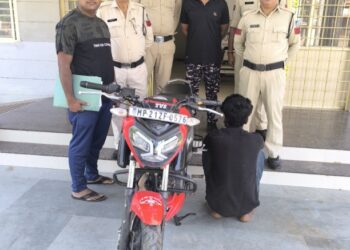 रीठी पुलिस ने किया मोटर साईकिल चोरी का खुलासा,,,
