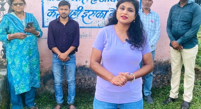 सही और सटीक मतदाता सूची, मजबूत लोकतंत्र की गारंटी- सारिका नाम जुड़वाएं, त्रुटि सुधरवाएं, लोकतंत्र को मजबूत बनाएं- सारिका एक भी वोट न छूटे, सही सूची से कोई न रूठे- सारिका मुख्य निर्वाचन पदाधिकारी मध्यप्रदेश श्री संजीव कुमार झा के निर्देशन में एसआईआर जागरूकता कार्यक्रम