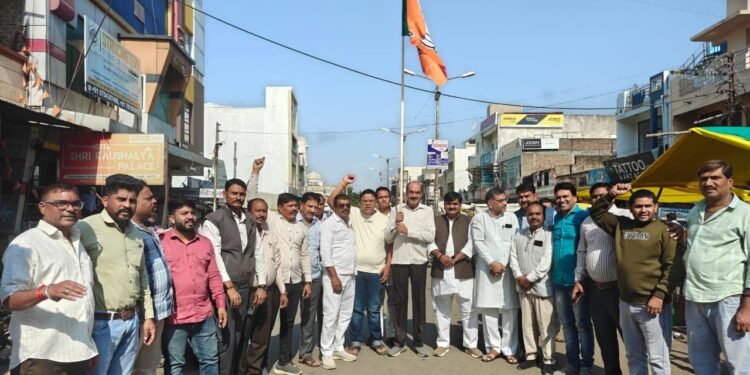 बिहार विधानसभा चुनाव में एनडीए की प्रचंड जीत पर शुजालपुर में उल्लास-भाजपा नगर मंडल ने मनाया विजय उत्सव…!
