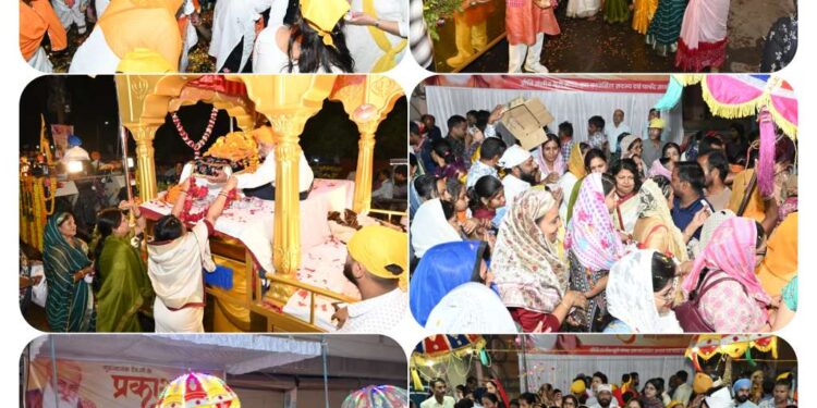 *महापौर श्रीमती सूरी ने गुरुनानक जयंती पर नगर कीर्तन यात्रा का किया भव्य स्वागत* *गुरुनानक देव जी के चरणों में नमन कर सिख भाई बहनों को दीं गुरुनानक जयंती की शुभकामनाएं*