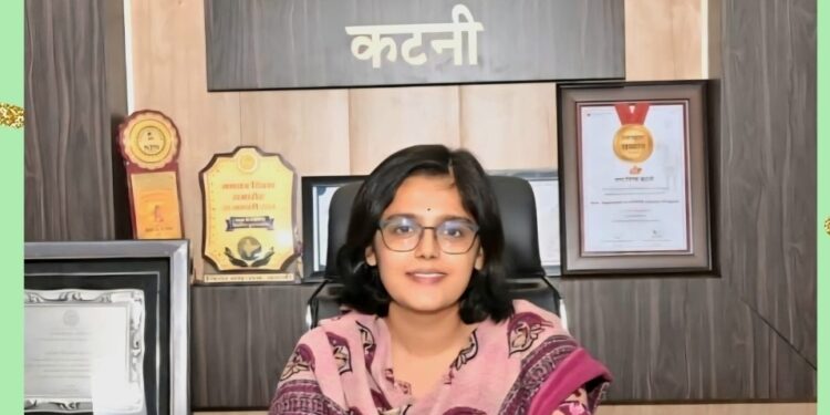 निगमायुक्त सुश्री परिहार ने मतदाता सूची का विशेष गहन पुनरीक्षण SIR कार्य में संलग्न निगम के अधिकारी कर्मचारियों को कार्य में प्रगति लाने के दिए निर्देश