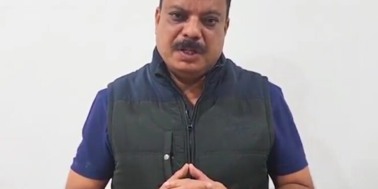 SIR प्रक्रिया में आदिवासियों के नाम काटे जाने पर उमंग सिंघार ने जताई चिंता  प्रदेश से बाहर रह रहे आदिवासियों के नाम हटाने पर नेता प्रतिपक्ष का सवाल  SIR प्रक्रिया पर उमंग सिंघार का बड़ा बयान, VIDEO