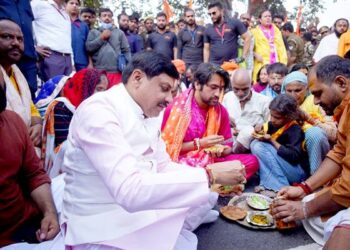 मुख्यमंत्री डॉ. यादव शामिल हुए सनातन हिंदू एकता पदयात्रा में
