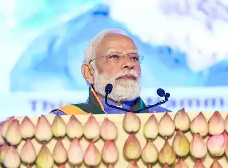चार नए श्रम कानून लागू होने पर पीएम मोदी बोले, विकसित भारत की यात्रा को मिलेगी गति