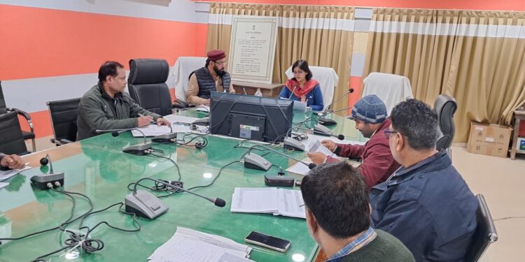 राजस्व वसूली सर्वोपरि, निर्धारित लक्ष्य के अनुरूप बकाया वसूली पर प्राथमिकता से करें फोकस – निगमायुक्त सुश्री तपस्या परिहार      वसूली के कार्यो में किसी भी प्रकार की लापरवाही नहीं होगी बर्दाश्त