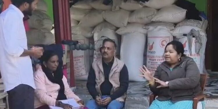 🔳सेहरा टोला आंगनवाड़ी केन्द्र में भोजन वितरण में लापरवाही पर कलेक्टर श्री तिवारी का सख्त एक्शन  🔳परियोजना अधिकारी को नोटिस और सुपरवाइजर के विरुद्ध विभागीय जांच संस्थित