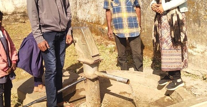 *पी.एच.ई. खंड परासिया के अंतर्गत स्थापित समस्त हैंडपम्पों एवं ग्रामीण पेयजल आपूर्ति प्रणालियों का विस्तृत सर्वेक्षण एवं निरीक्षण*