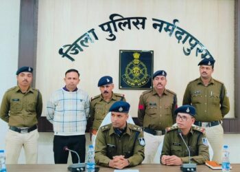 पुलिस अधीक्षक श्री थोटा ने शोरूम से ऑन डिमांड नए ट्रैक्टर चोरी के संगठित अपराध मामले का किया खुलासा.!सरगना ने उज्जैन जेल से छूटने के बाद कर्ज उतारने के लिए 2.80 लाख में ट्रैक्टर चोरी का किया था सौदा…!वीडियो