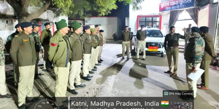 *पुलिस अधीक्षक कटनी का कुठला थाना निरीक्षण — गणना में दिए गश्त व विजिबिलिटी बढ़ाने के निर्देश*