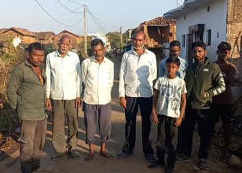 स्वच्छता अभियान को बनाया मजाक,,,वर्षों से नहीं हुई गांव की साफ सफाई,,