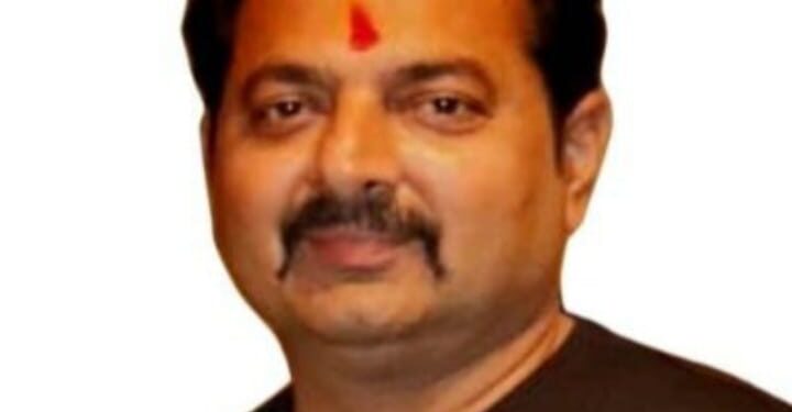 कटनी न्यूज़ शासकीय कर्मचारियों को धमकी का आरोप निगम अध्यक्ष मनीष पाठक का बड़ा बयान
