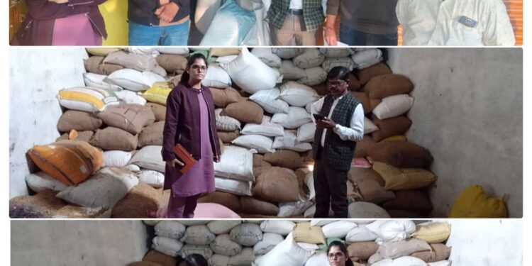रीठी की राईस मिल व गोदाम से 558 क्विंटल अवैध भंडारित धान पर लगा 65 हजार रूपये का जुर्माना