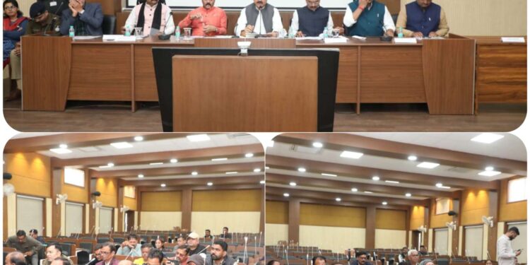 कटनी जिले में आज 13 दिसंबर को प्रभारी मंत्री उदय प्रताप सिंह की प्रेस वार्ता, विकास कार्यों और शासन की योजनाओं पर चर्चा सुनिऐ 