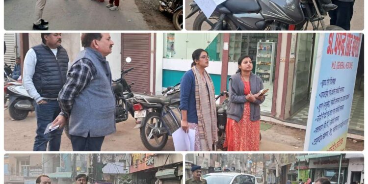 *निगमायुक्त तपस्या परिहार ने विद्युतीकरण कार्यों की मैदानी हकीकत का लिया जायजा*   *आपसी समन्वय से आवश्यकता अनुरूप कार्य करानें अधिकारियों को दिए निर्देश*