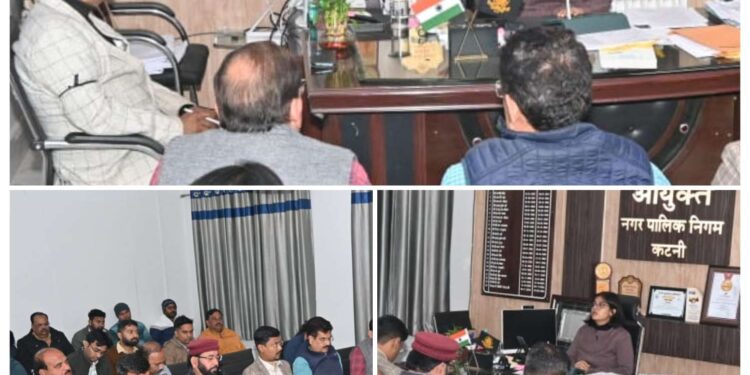 निगमायुक्त ने समय-सीमा की बैठक में विभिन्न कार्यो एवं शासकीय योजनाओं की समीक्षा कर अधिकारियों को दिए आवश्यक दिशा-निर्देश