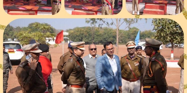 कलेक्टर श्री तिवारी व एस पी की मौजूदगी में मनाया गया 79 वां होमगार्ड एवं नागरिक सुरक्षा स्थापना दिवस  कलेक्टर ने किया परेड का निरीक्षण और संदेश वाचन  उत्कृष्ट उपलब्धि अर्जित करने वालों को किया सम्मानित
