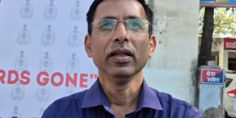 दमोह पुलिस द्वारा शुरू की गई यह पहल अनुकरणीय है। अभियान के तहत 1000 हेलमेट निःशुल्क वितरित किए